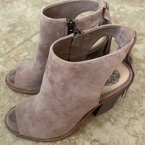 Vince Camuto sandal size 6.5